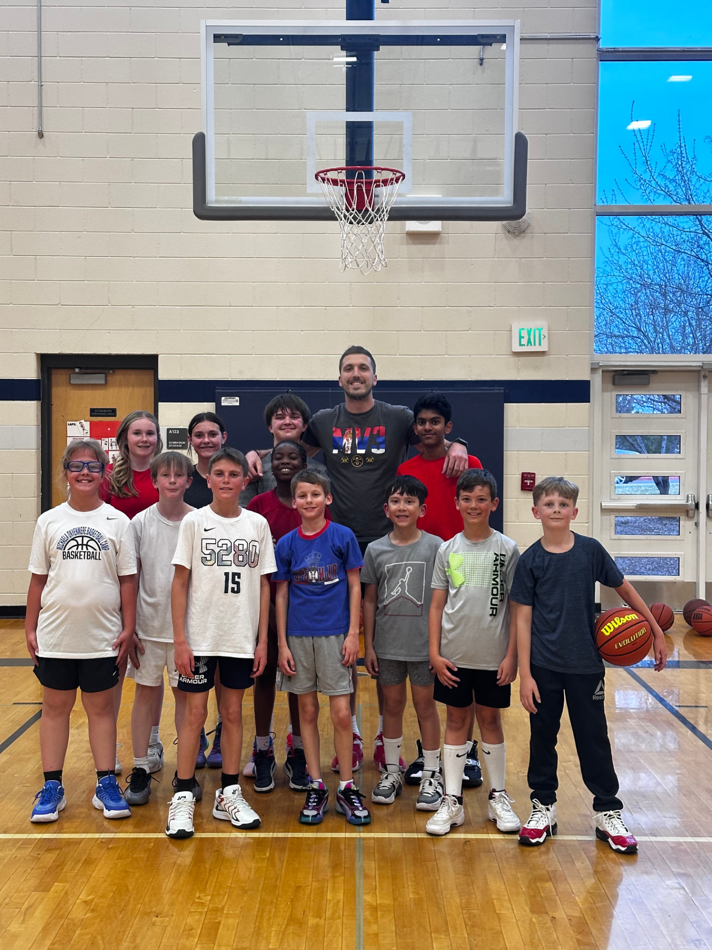 Group photo from a previous free clinic